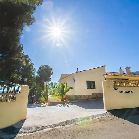 Moskoa - Plusholidays * Calpe