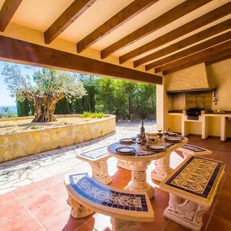 Villa Moskoa - Plusholidays