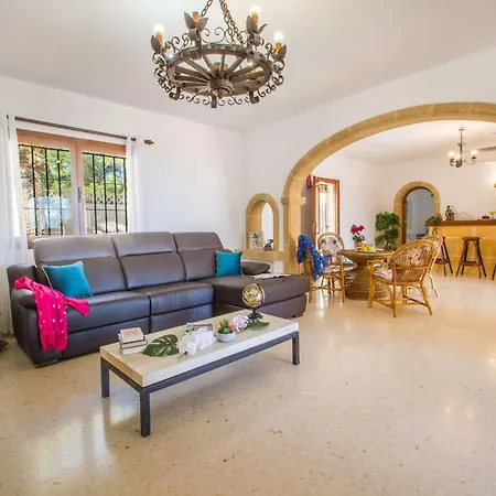 Villa Moskoa - Plusholidays