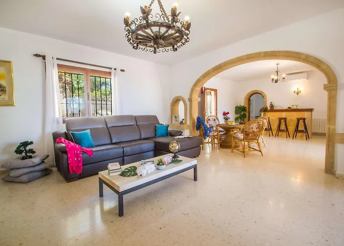 Villa Moskoa - Plusholidays