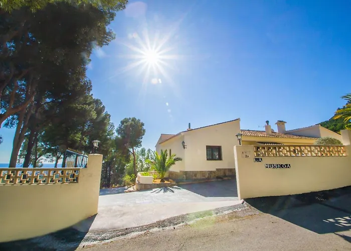 Moskoa - Plusholidays * 卡尔佩